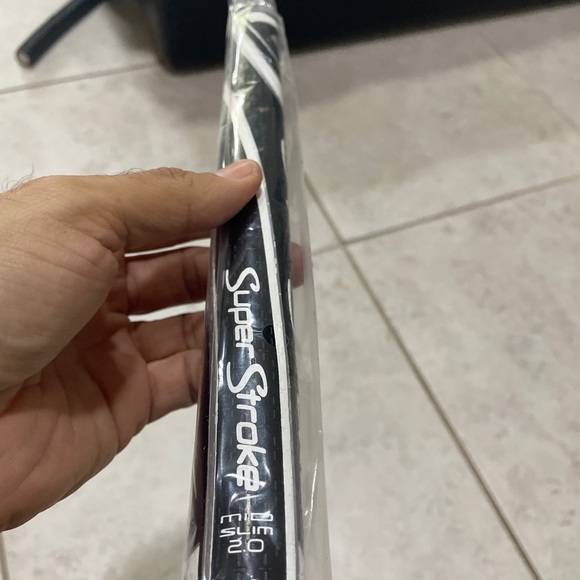 Super stroke mud slim 2.0 putter grip
New - Picture 1 of 2